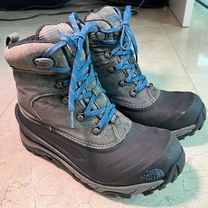 Men’s The North Face snow boots
